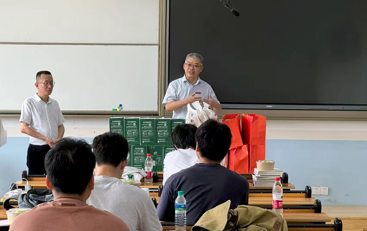 暖心慰问送关怀，温情相伴度暑期——学院领导慰问考研留校学子